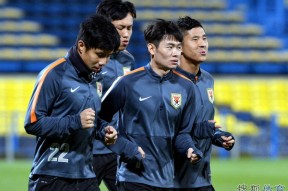 开云体育服务-迈阿密热火赛后防线松动，志在亚冠名次提升，气氛紧张，心理建设被强调的简单介绍