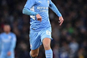 开云体育服务-曼城迎西甲关键赛；今晨手感冰凉；质疑声仍在；控场能力受关注